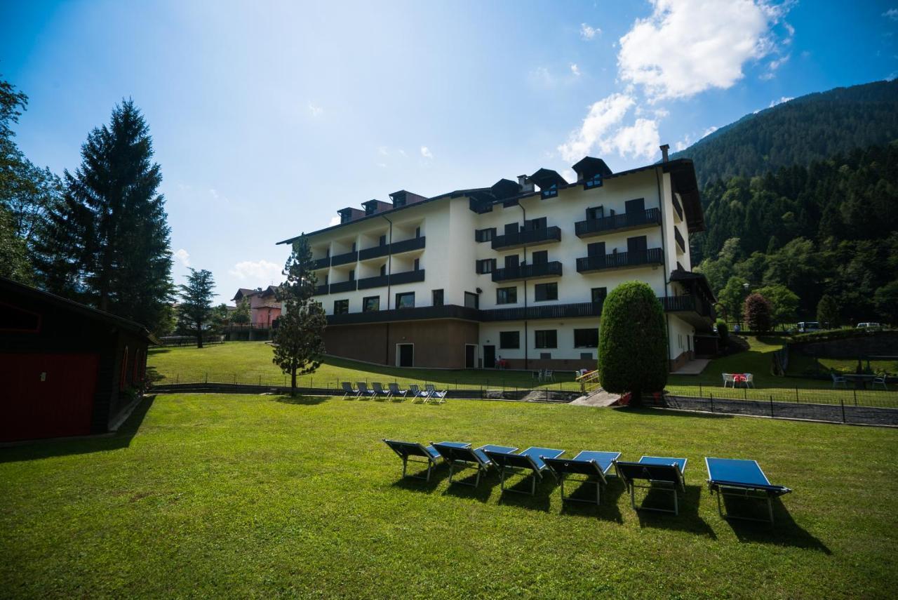 Hotel Rio Caderzone Bagian luar foto