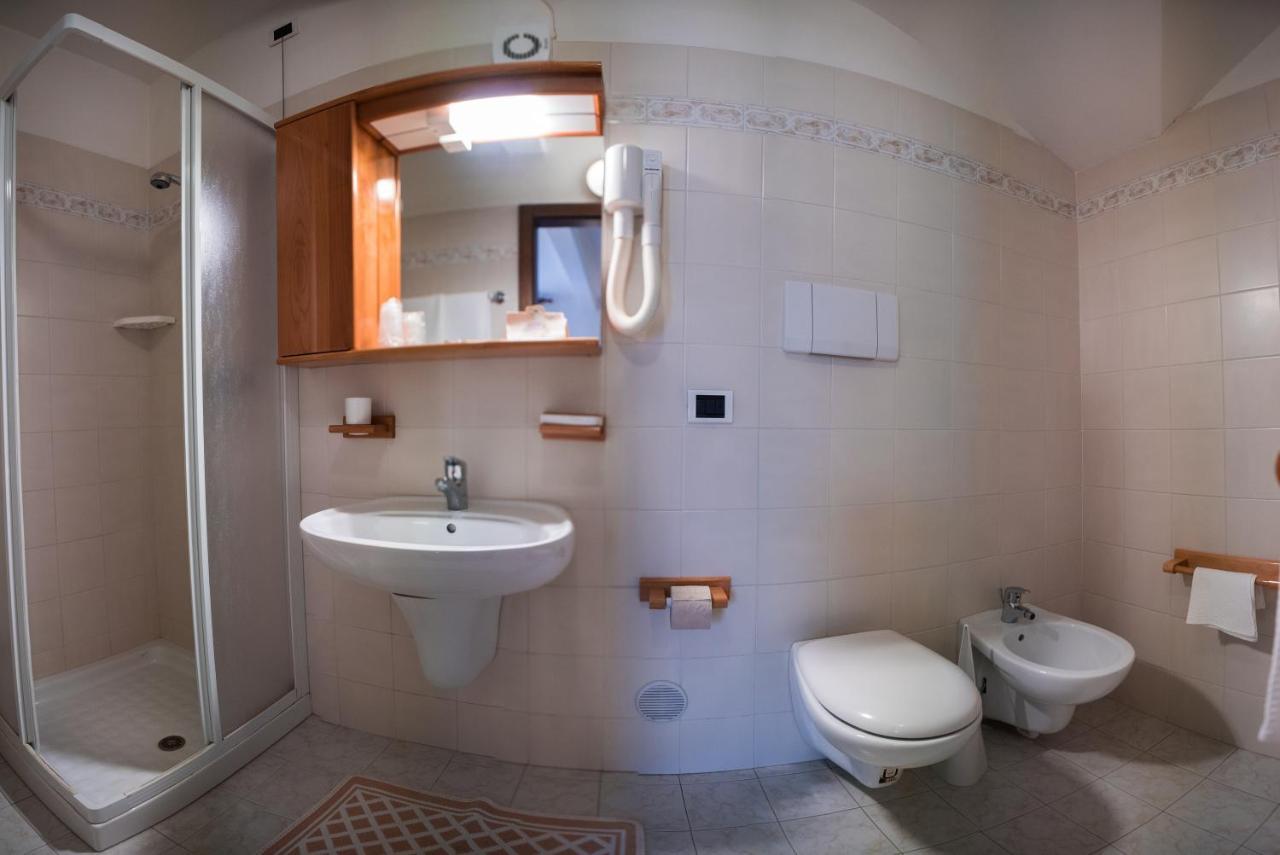 Hotel Rio Caderzone Bagian luar foto